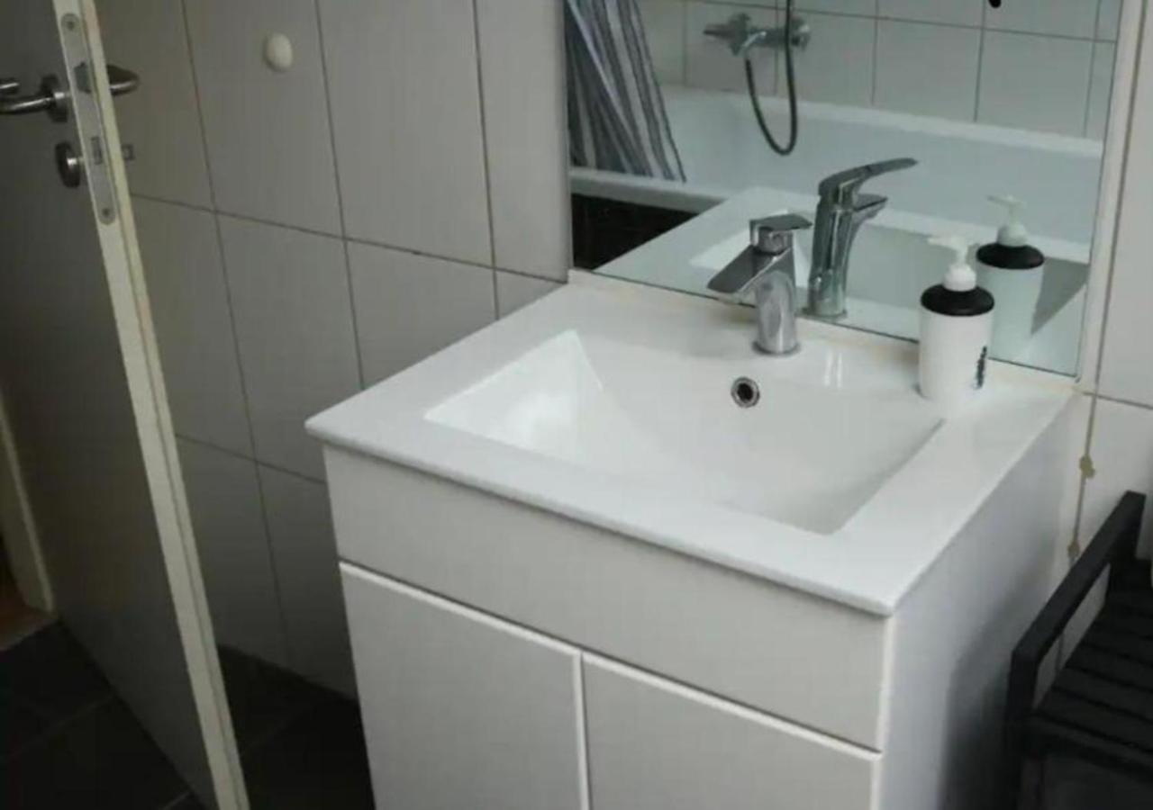 Le Wolf - 1 Chambre Dans Un T3 - 5Mn Tram Du Centre Ville - 15Mn Tram Gare Tgv Mulhouse - Wifi - Parking المظهر الخارجي الصورة